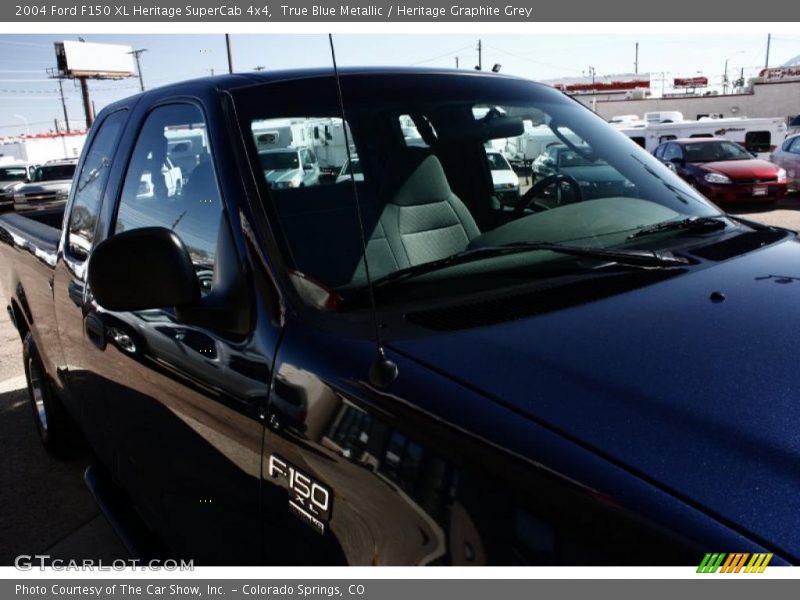 True Blue Metallic / Heritage Graphite Grey 2004 Ford F150 XL Heritage SuperCab 4x4