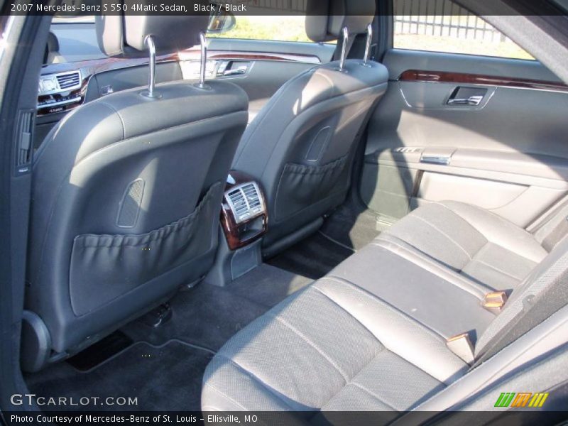 Black / Black 2007 Mercedes-Benz S 550 4Matic Sedan