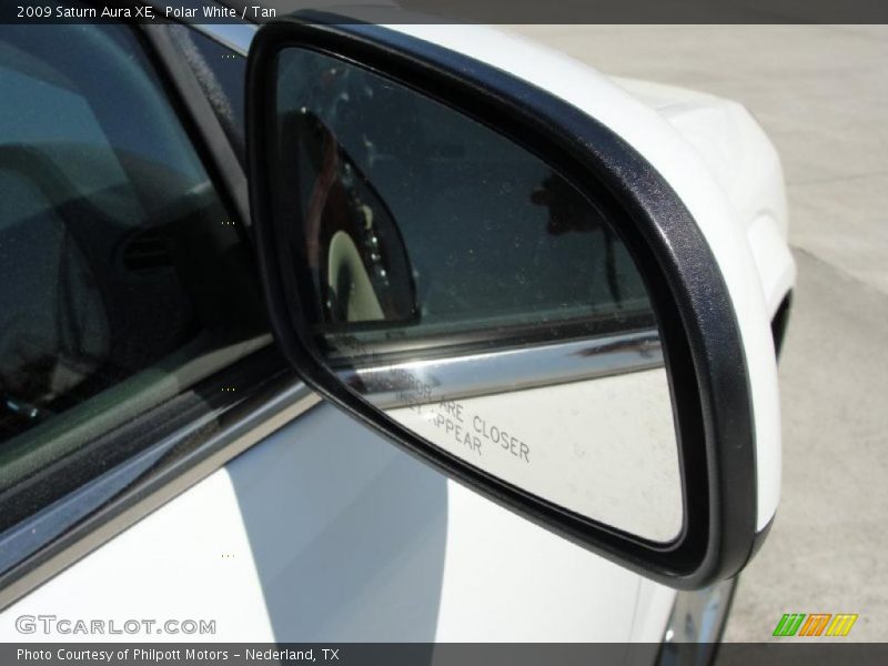 Polar White / Tan 2009 Saturn Aura XE