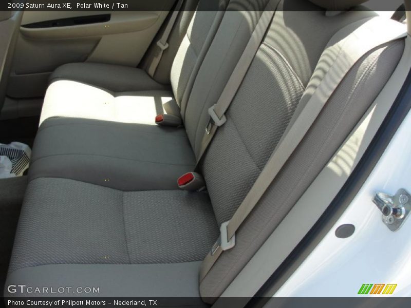 Polar White / Tan 2009 Saturn Aura XE