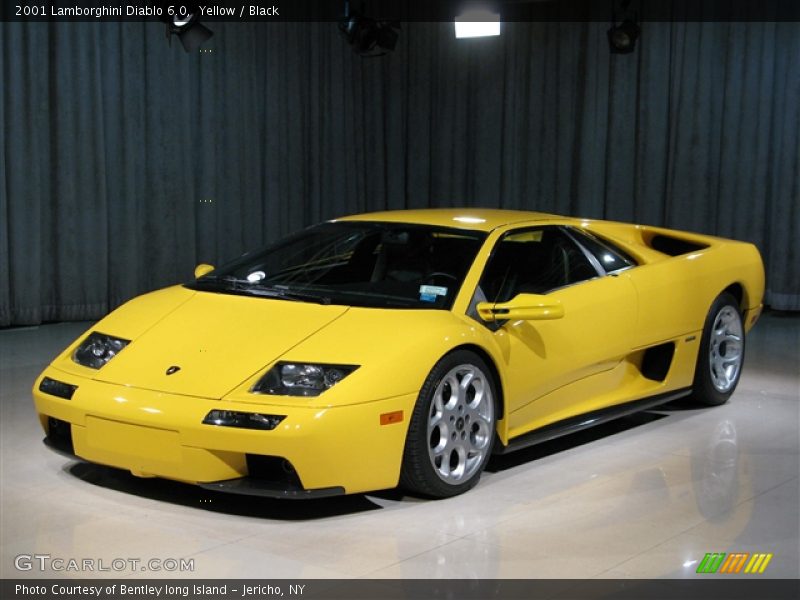 Front 3/4 View of 2001 Diablo 6.0