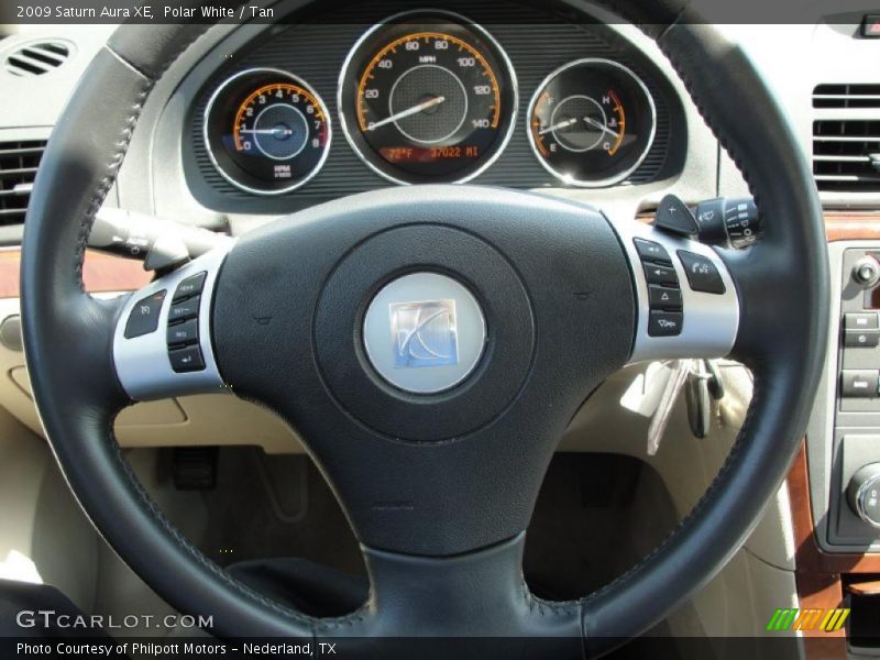 Polar White / Tan 2009 Saturn Aura XE