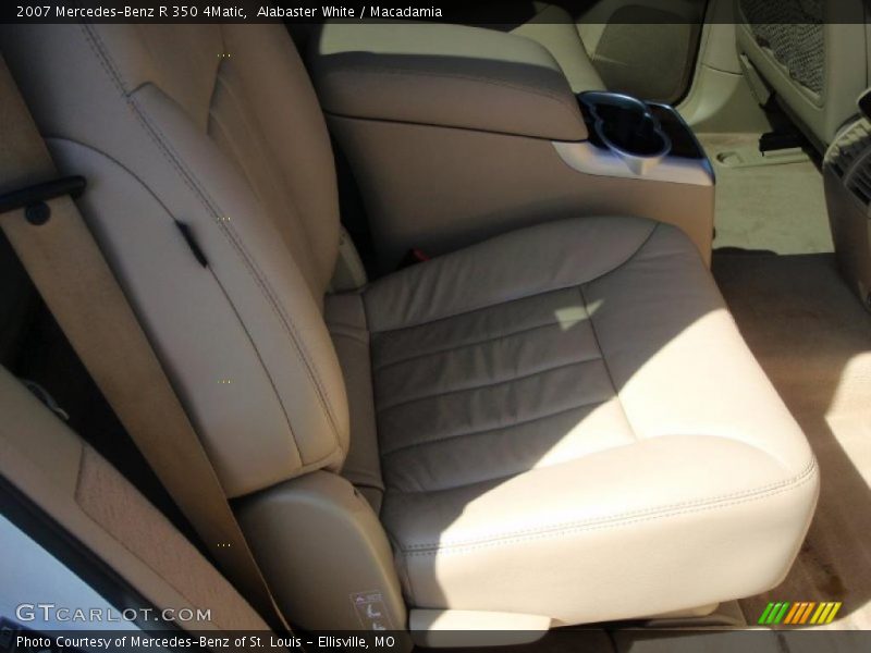 Alabaster White / Macadamia 2007 Mercedes-Benz R 350 4Matic