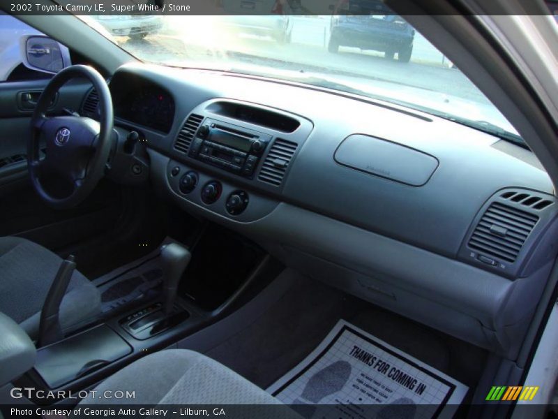 Super White / Stone 2002 Toyota Camry LE