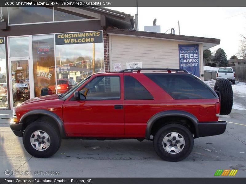 Victory Red / Graphite Gray 2000 Chevrolet Blazer LS 4x4
