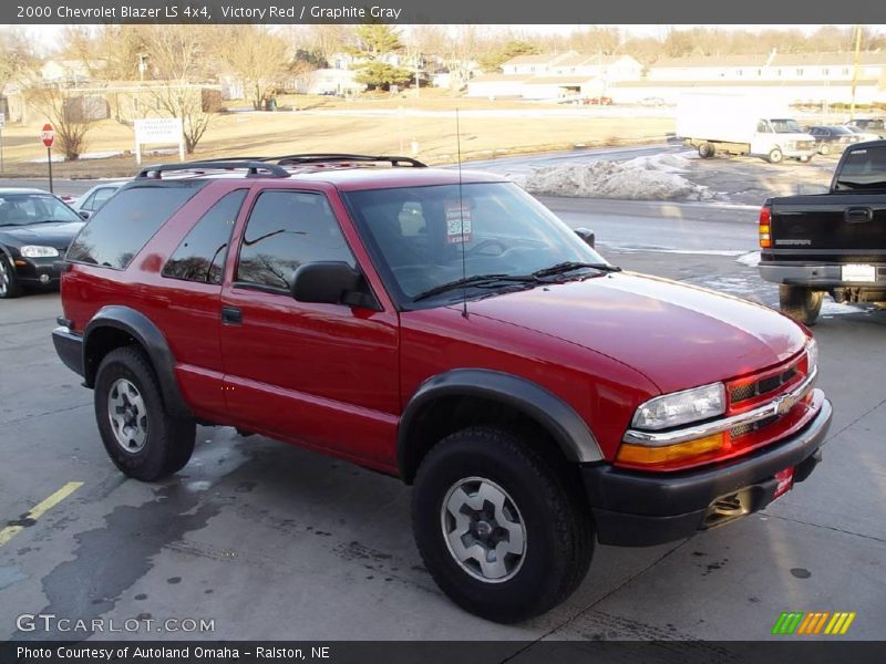 Victory Red / Graphite Gray 2000 Chevrolet Blazer LS 4x4