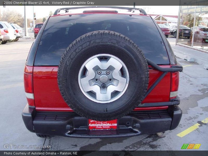 Victory Red / Graphite Gray 2000 Chevrolet Blazer LS 4x4