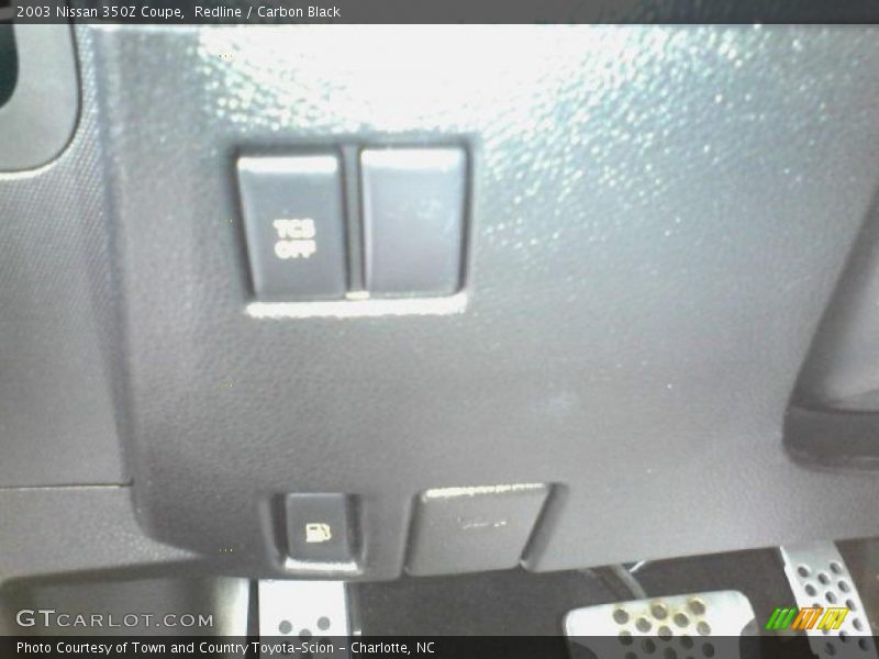 Redline / Carbon Black 2003 Nissan 350Z Coupe