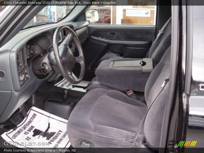 Onyx Black / Graphite 2000 Chevrolet Silverado 1500 LS Regular Cab 4x4