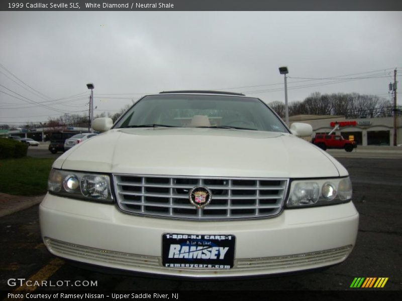 White Diamond / Neutral Shale 1999 Cadillac Seville SLS