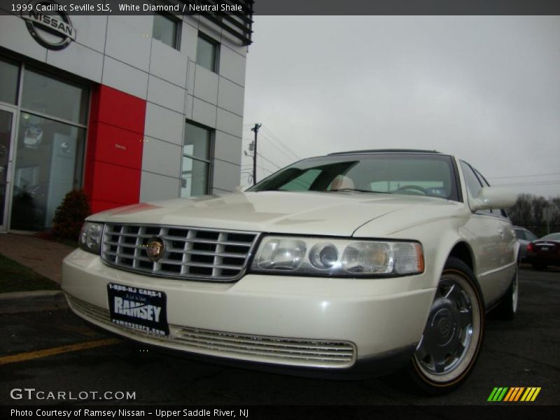 White Diamond / Neutral Shale 1999 Cadillac Seville SLS