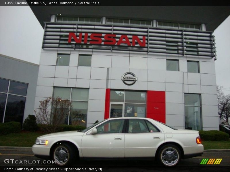 White Diamond / Neutral Shale 1999 Cadillac Seville SLS