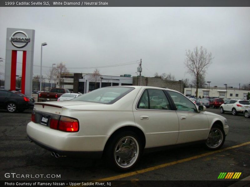 White Diamond / Neutral Shale 1999 Cadillac Seville SLS