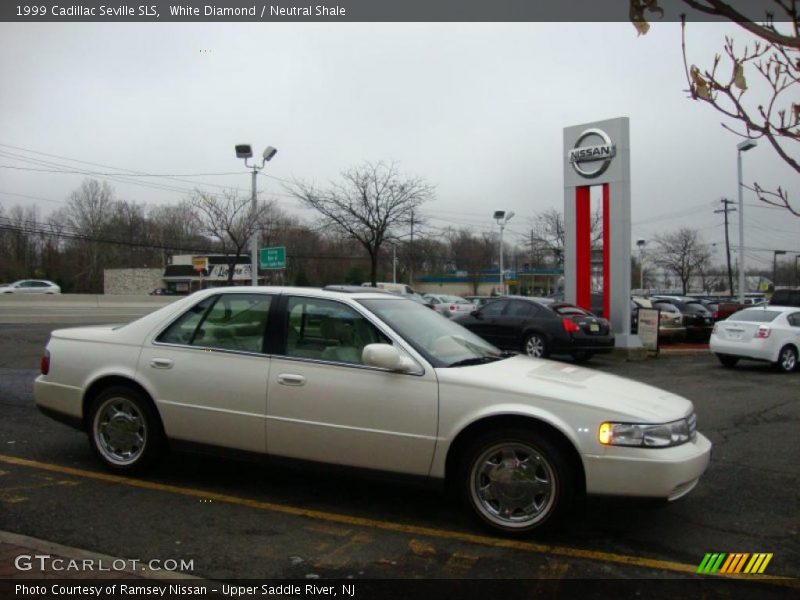 White Diamond / Neutral Shale 1999 Cadillac Seville SLS
