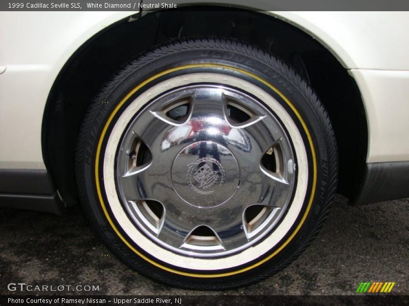 White Diamond / Neutral Shale 1999 Cadillac Seville SLS