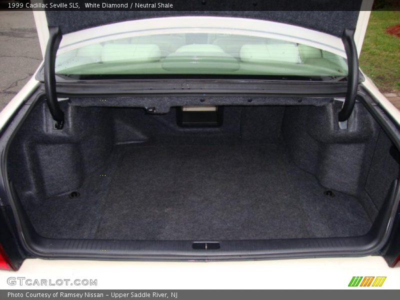 White Diamond / Neutral Shale 1999 Cadillac Seville SLS