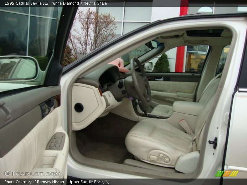 White Diamond / Neutral Shale 1999 Cadillac Seville SLS