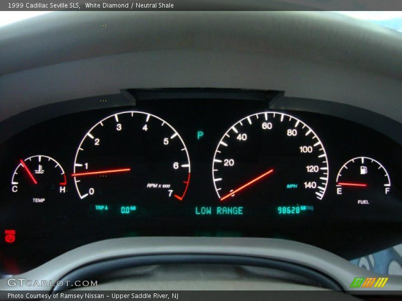 White Diamond / Neutral Shale 1999 Cadillac Seville SLS