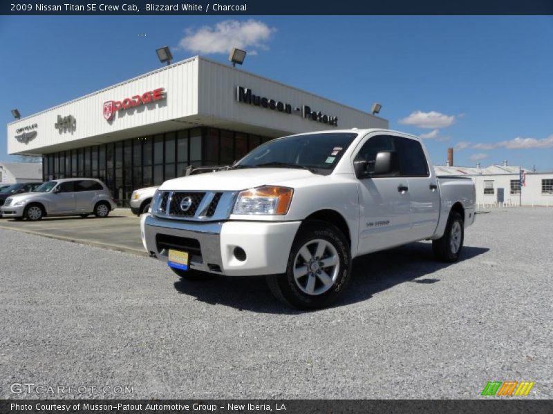 Blizzard White / Charcoal 2009 Nissan Titan SE Crew Cab