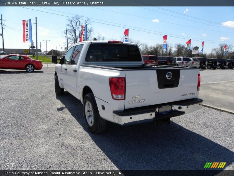 Blizzard White / Charcoal 2009 Nissan Titan SE Crew Cab