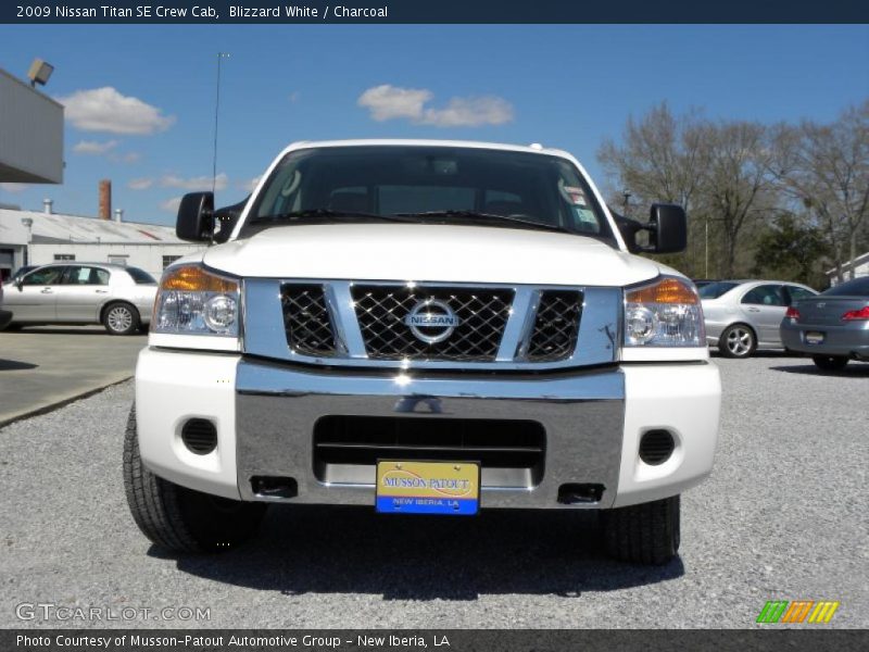 Blizzard White / Charcoal 2009 Nissan Titan SE Crew Cab