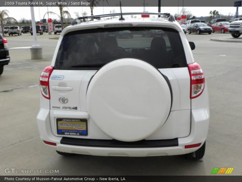 Super White / Sand Beige 2009 Toyota RAV4 I4