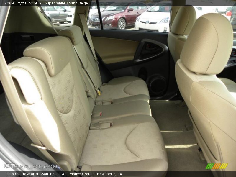 Super White / Sand Beige 2009 Toyota RAV4 I4