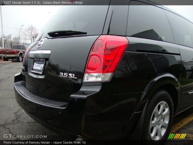 Galaxy Black Metallic / Beige 2007 Nissan Quest 3.5 SL