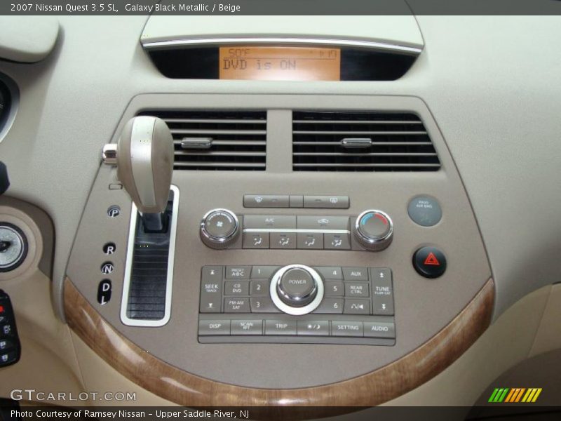Galaxy Black Metallic / Beige 2007 Nissan Quest 3.5 SL