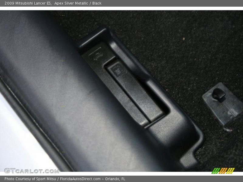 Apex Silver Metallic / Black 2009 Mitsubishi Lancer ES