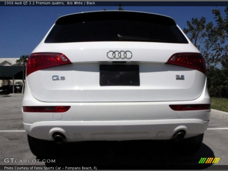 Ibis White / Black 2009 Audi Q5 3.2 Premium quattro