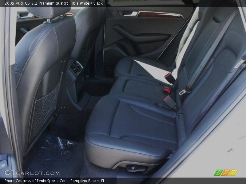 Ibis White / Black 2009 Audi Q5 3.2 Premium quattro