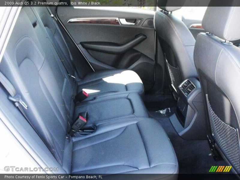 Ibis White / Black 2009 Audi Q5 3.2 Premium quattro