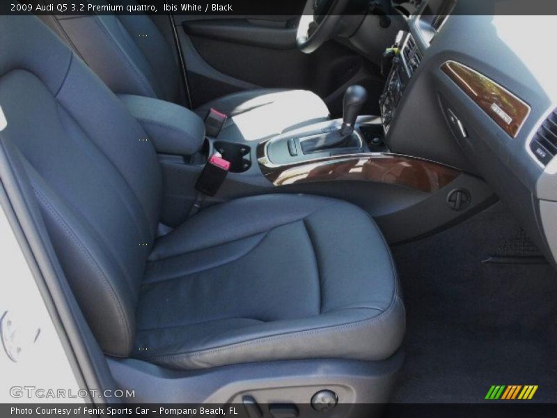 Ibis White / Black 2009 Audi Q5 3.2 Premium quattro