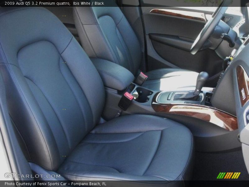 Ibis White / Black 2009 Audi Q5 3.2 Premium quattro