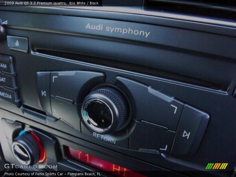 Ibis White / Black 2009 Audi Q5 3.2 Premium quattro