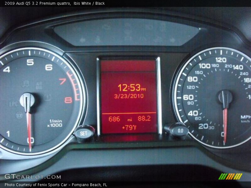 Ibis White / Black 2009 Audi Q5 3.2 Premium quattro