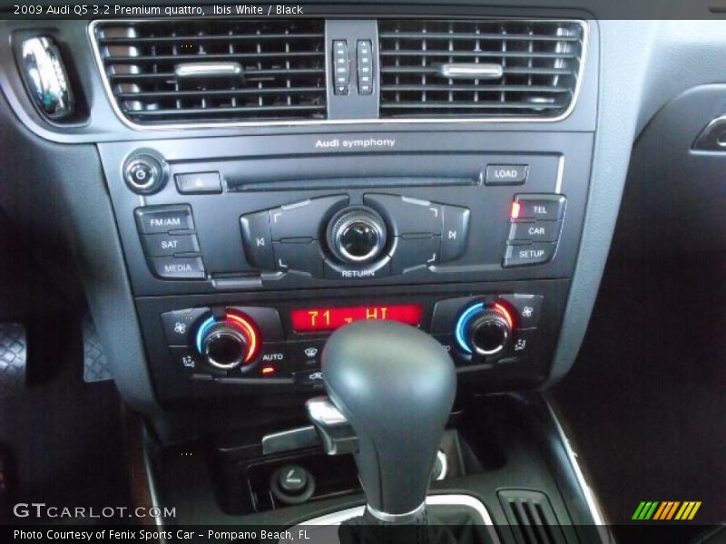 Ibis White / Black 2009 Audi Q5 3.2 Premium quattro
