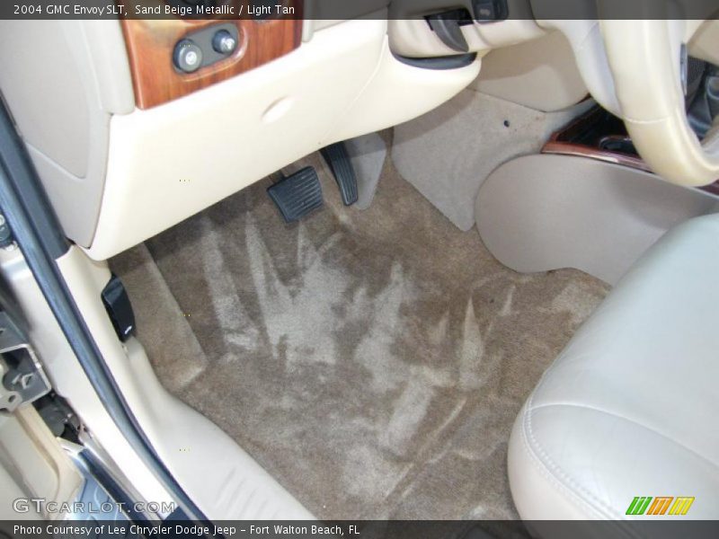 Sand Beige Metallic / Light Tan 2004 GMC Envoy SLT
