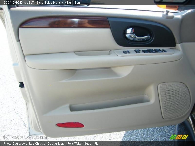 Sand Beige Metallic / Light Tan 2004 GMC Envoy SLT