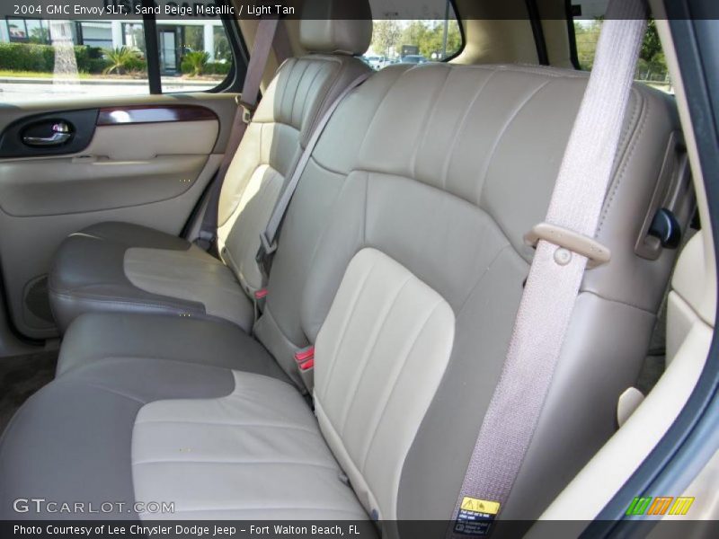 Sand Beige Metallic / Light Tan 2004 GMC Envoy SLT