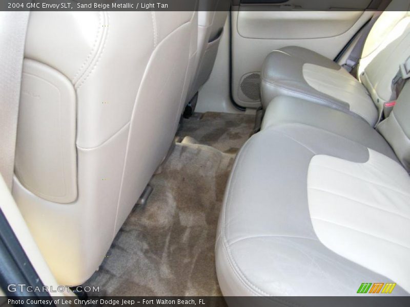 Sand Beige Metallic / Light Tan 2004 GMC Envoy SLT