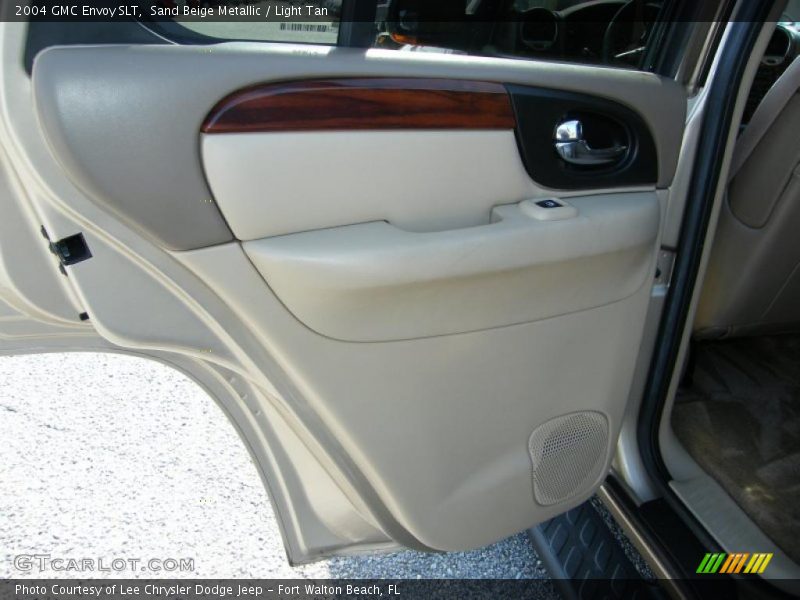 Sand Beige Metallic / Light Tan 2004 GMC Envoy SLT