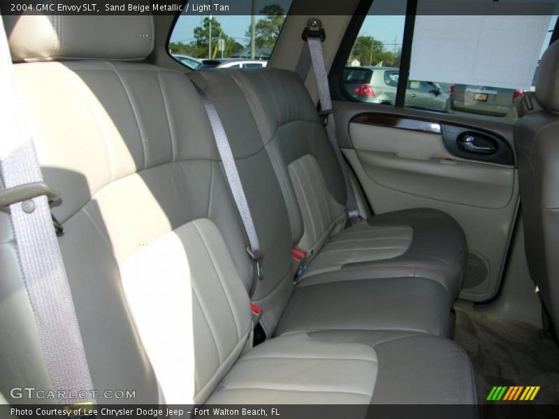 Sand Beige Metallic / Light Tan 2004 GMC Envoy SLT