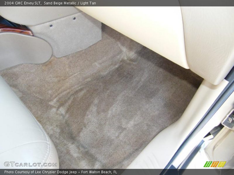 Sand Beige Metallic / Light Tan 2004 GMC Envoy SLT