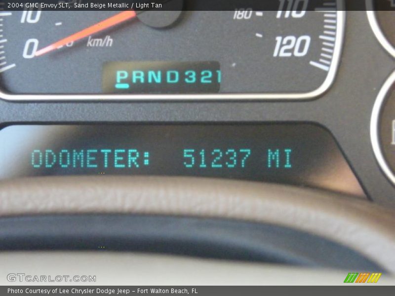 Sand Beige Metallic / Light Tan 2004 GMC Envoy SLT