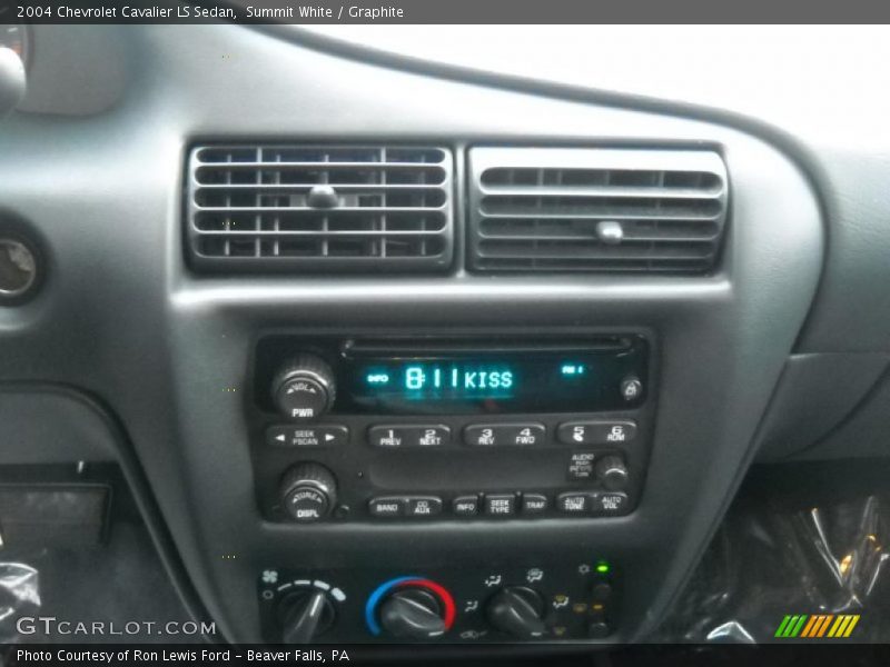 Summit White / Graphite 2004 Chevrolet Cavalier LS Sedan