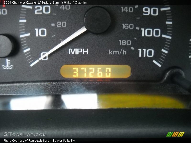 Summit White / Graphite 2004 Chevrolet Cavalier LS Sedan