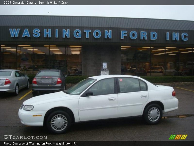 Summit White / Gray 2005 Chevrolet Classic