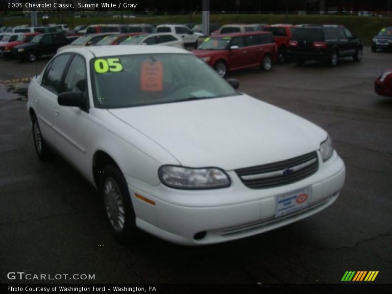 Summit White / Gray 2005 Chevrolet Classic